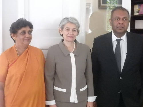 Director-General with Minister of Foreign Affairs and Mrs. Suganthie Kadiragamar.jpg